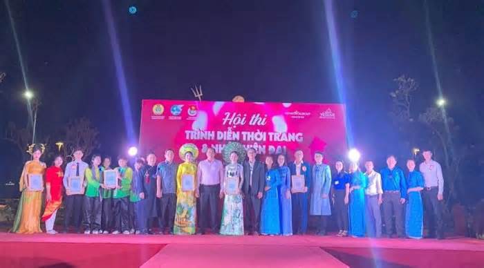 Đoàn viên, người lao động TP Hà Tiên tham gia thi thời trang nhảy hiện đại