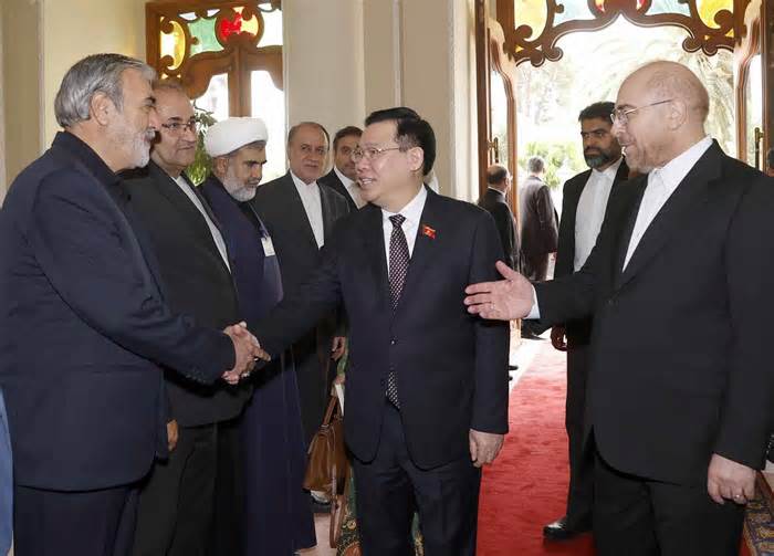 Iran luôn coi trọng việc thúc đẩy hơn nữa quan hệ hữu nghị và hợp tác nhiều mặt với Việt Nam