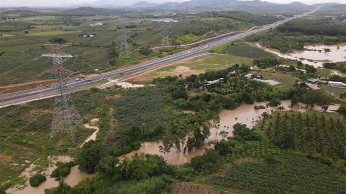 Ngập cao tốc Dầu Giây - Phan Thiết: Sớm xác định nguyên nhân, xử lý trách nhiệm