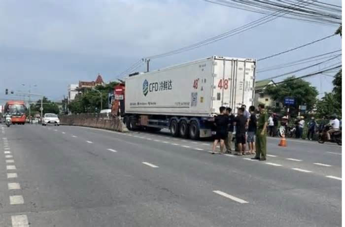 Tai nạn nghiêm trọng trên Quốc lộ 1 làm một phụ nữ tử vong