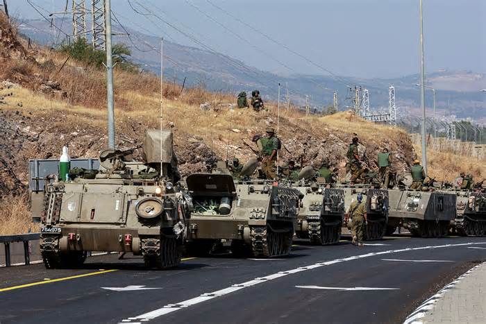 Israel điều hàng chục nghìn lính đến biên giới với Lebanon