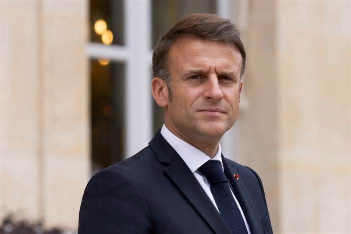 Ông Macron hứng chỉ trích vì cảnh báo nội chiến ở Pháp