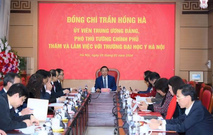 Phó Thủ tướng Trần Hồng Hà: Nghề thầy thuốc là một nghề đặc biệt