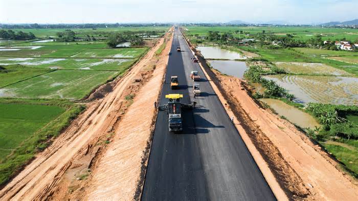 Gấp rút thi công đoạn cuối cao tốc Mai Sơn - quốc lộ 45