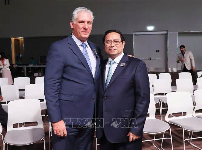 Thủ tướng Phạm Minh Chính gặp Chủ tịch Cuba, tiếp Chủ tịch WB