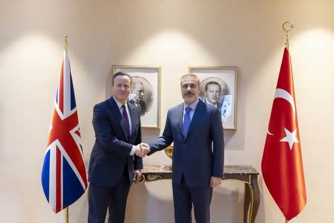 Có gì trong cuộc hội đàm kín giữa Ngoại trưởng Anh-Thổ Nhĩ Kỳ?