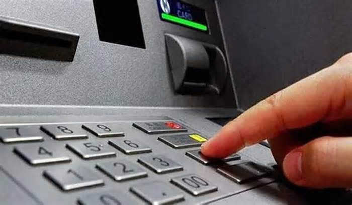 Các chiêu tiết kiệm chi phí giao dịch qua ATM