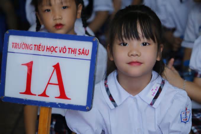 Hà Nội bắt đầu tuyển sinh lớp 1, lớp 6