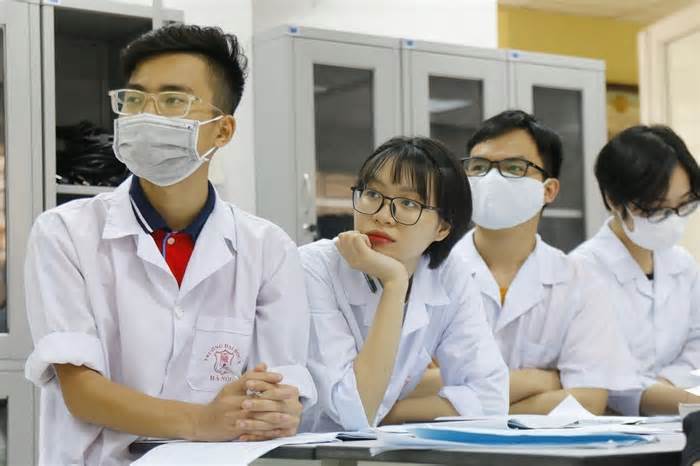 Đại học Y Hà Nội dự kiến mở 4 ngành mới, tăng xét tuyển chứng chỉ ngoại ngữ