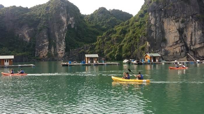 Quảng Ninh sẽ phê duyệt công bố các vùng giải trí dưới nước ở vịnh Hạ Long