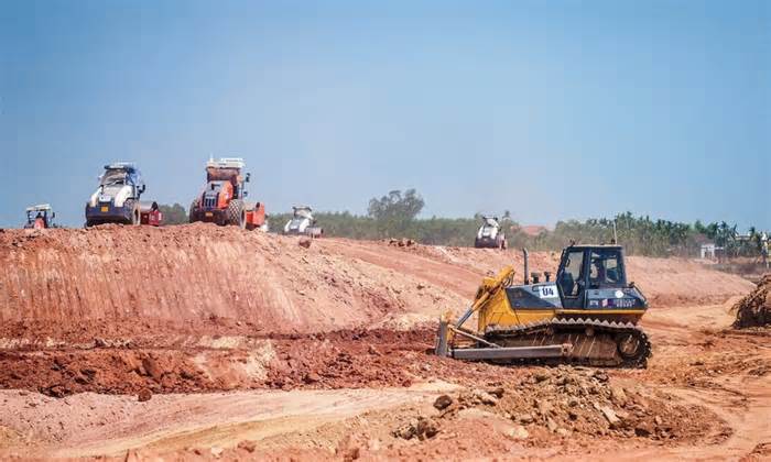 Lãnh đạo tỉnh Quảng Ngãi chỉ đạo gỡ khó cho các dự án trọng điểm