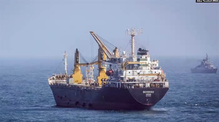 Các chuyên gia hàng hải theo sát Behshad - con tàu bí ẩn của Iran