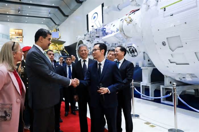 Venezuela tuyên bố sẽ đưa người lên Mặt Trăng bằng tàu vũ trụ Trung Quốc