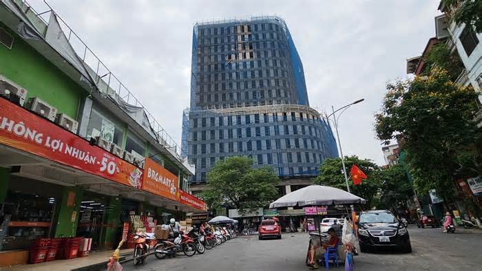 Dự án khách sạn trên đất vàng Hà Nội 'đắp chiếu', liên tục điều chỉnh