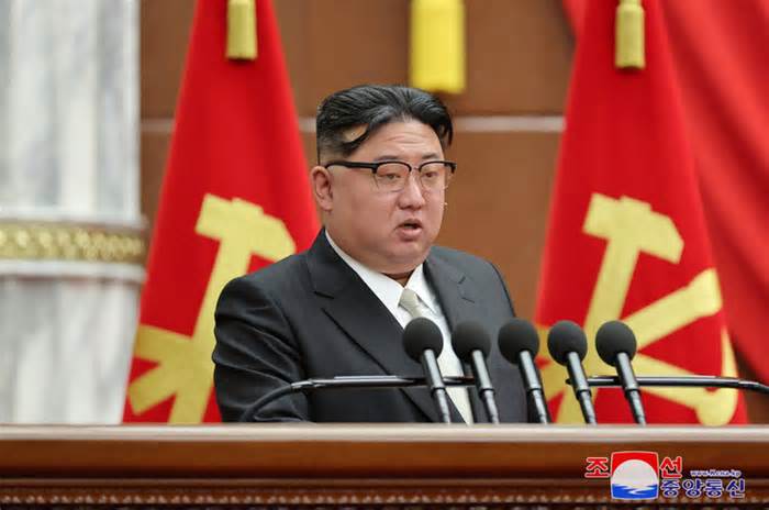 Ông Kim Jong Un kêu gọi huy động mọi phương tiện nếu có đối đầu quân sự
