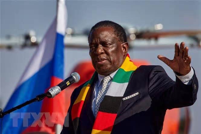 Tổng thống Zimbabwe Emmerson Mnangagwa tuyên thệ nhậm chức