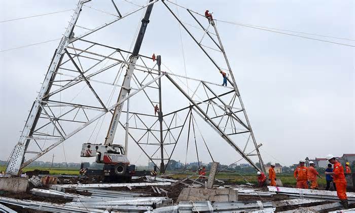 Bí thư T.Ư Đoàn Ngô Văn Cương thăm, động viên thanh niên triển khai dự án đường dây 500kV mạch 3