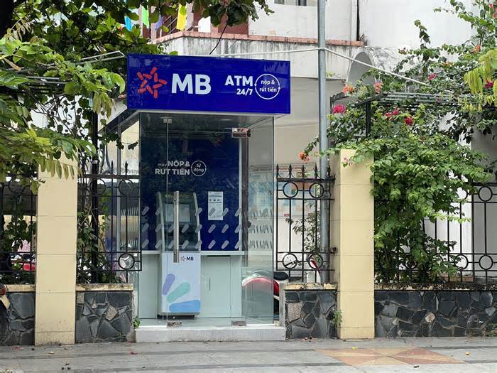 Bình Định: Không có chủ trương, trụ ATM vẫn 'mọc' trong đất trụ sở phường