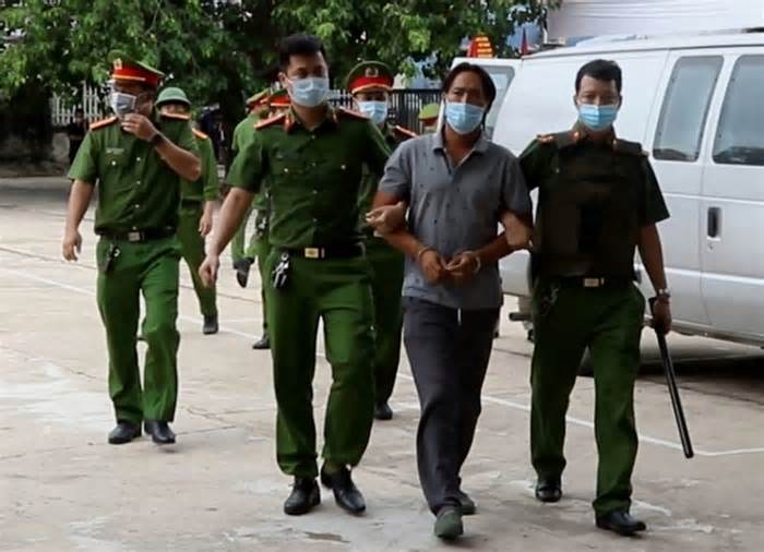 Cán bộ viện kiểm sát tỉnh Quảng Bình bị bắt vì nghi nhận hối lộ