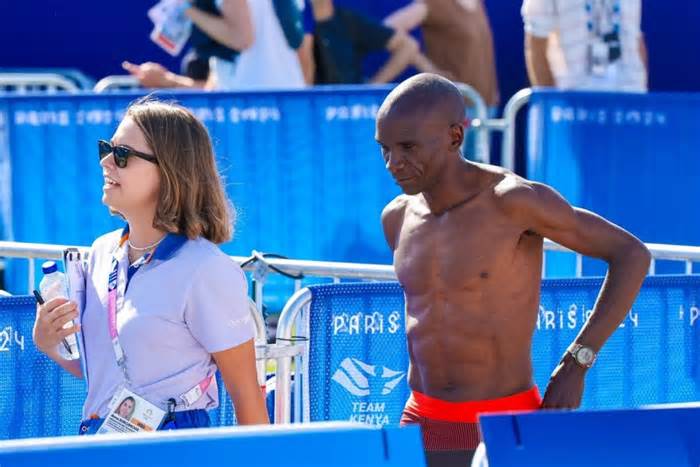 Huyền thoại marathon Kipchoge nói gì sau khi bỏ cuộc ở Olympic Paris 2024?