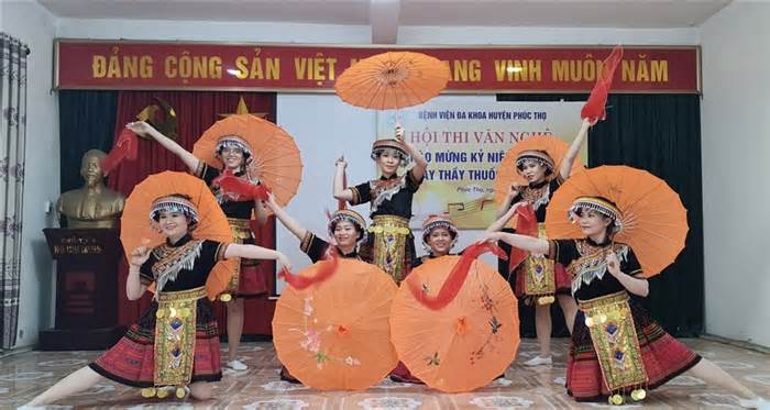 Hội thi văn nghệ kỷ niệm 68 năm ngày Thầy thuốc Việt Nam