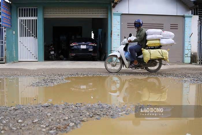 Đường vào xã điểm nông thôn mới kiểu mẫu ở Điện Biên xuống cấp nghiêm trọng