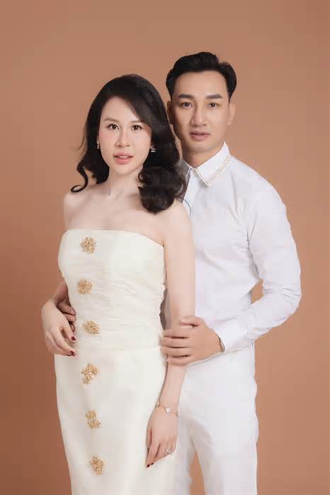 Vợ Thành Trung xót chồng sụt 5 kg cân vì 'Anh trai vượt ngàn chông gai'