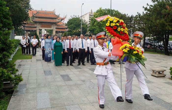 Lãnh đạo TP.HCM dâng hương tưởng niệm Anh hùng Nguyễn Văn Trỗi