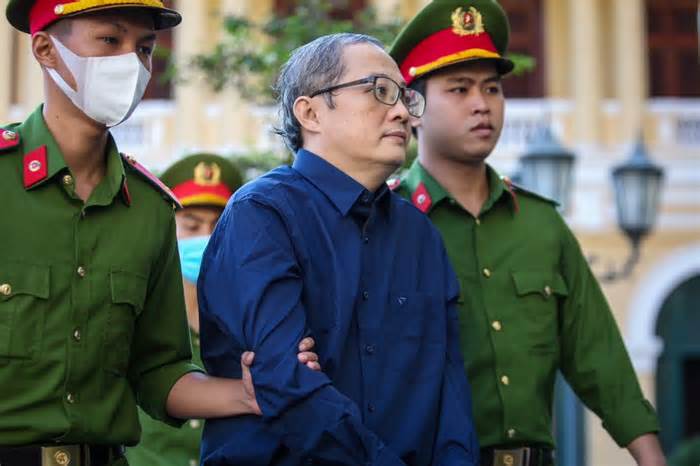 Đề nghị truy tố cựu Giám đốc Bệnh viện TP Thủ Đức liên quan việc mua kit test Việt Á