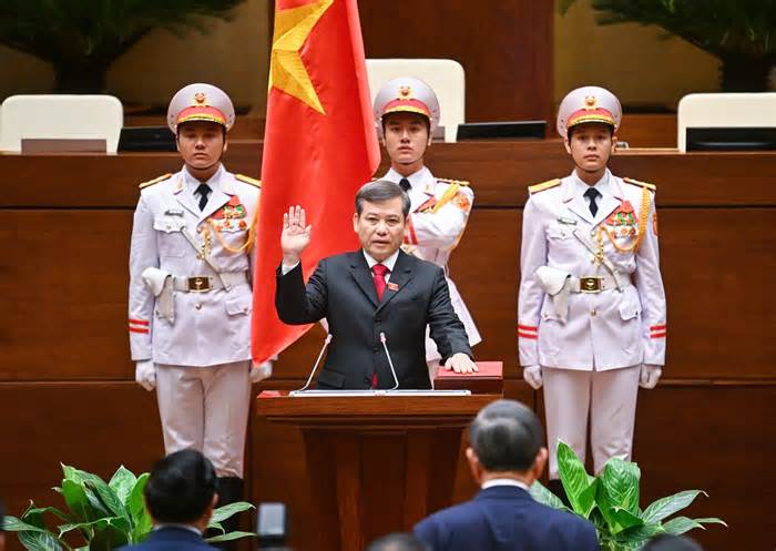 VIDEO: Tân Chánh án Tòa án nhân dân Tối cao Lê Minh Trí tuyên thệ nhậm chức