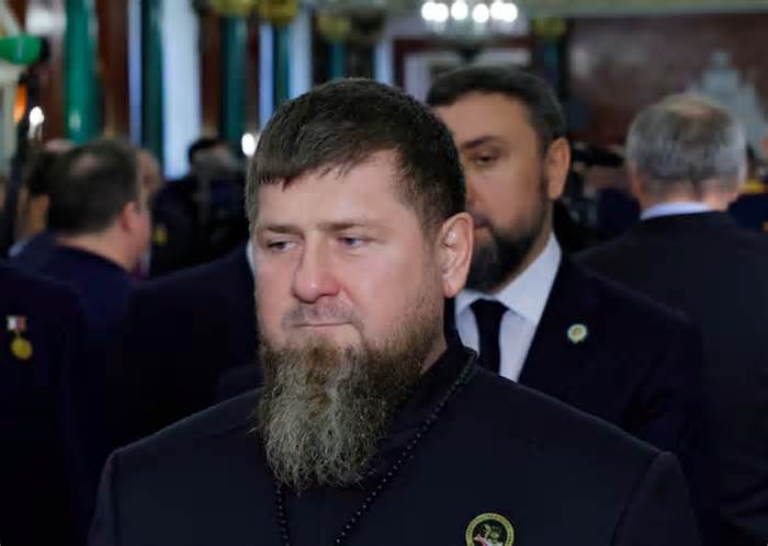 Lãnh đạo Chechnya gặp Tổng thống Putin, sẵn sàng điều quân sang Ukraine hỗ trợ