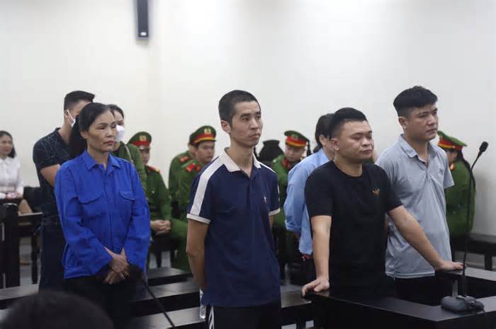Vợ chồng cựu công an phường ở Hà Nội lĩnh án vì cho đồng nghiệp vay lãi 'cắt cổ'