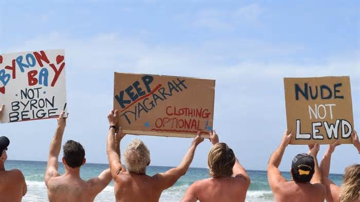 Bãi biển khỏa thân ở Australia đối mặt nguy cơ đóng cửa