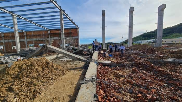 Vụ sập tường Khu Công nghiệp Nhơn Hoà khiến 5 người chết: Bắt 2 lãnh đạo doanh nghiệp