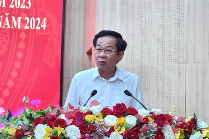 Bí thư Tỉnh ủy Kiên Giang: 'Có hiện tượng một số cán bộ đùn đẩy, sợ trách nhiệm, sợ sai'