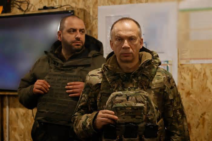 Thăm tiền tuyến, tổng tư lệnh quân đội Ukraine nhận định 'tình hình phức tạp'