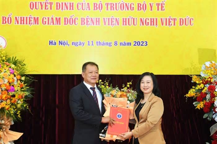 Tân giám đốc Bệnh viện Việt Đức chia sẻ kỷ niệm lần đầu theo cha đến viện