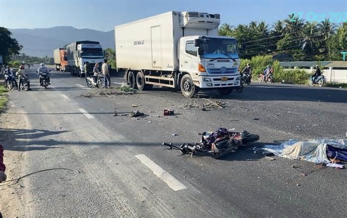 Tai nạn liên hoàn, xe tải mất lái cán 3 người chết tại chỗ ở Khánh Hòa