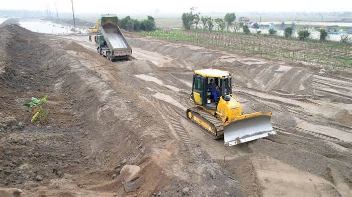 Nguồn cát khan hiếm ảnh hưởng đến xây dựng công trình ở Thái Bình