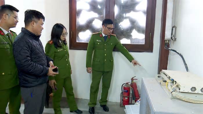 Kiểm tra việc phòng cháy, chữa cháy tại ngôi chùa lớn nhất ở Ninh Bình