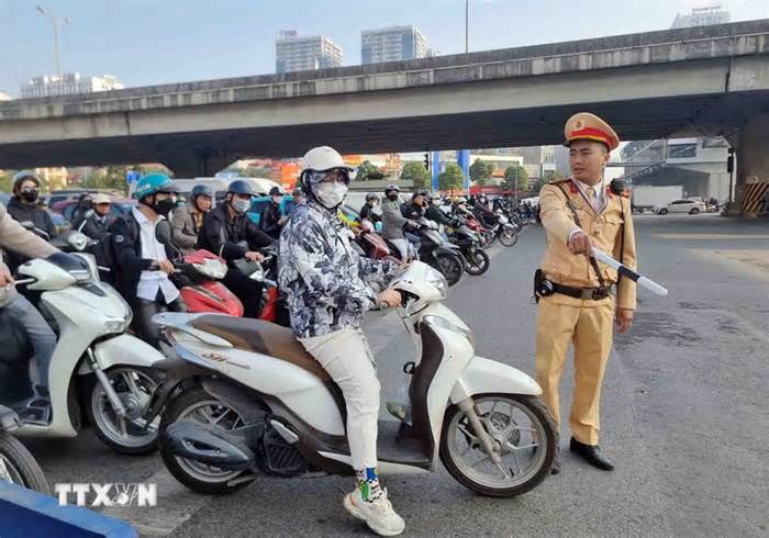 Một tháng thực hiện Nghị định 168: Vi phạm và tai nạn giao thông đều giảm