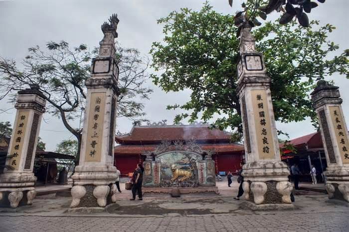 Đền ông Hoàng Mười - điểm du lịch tâm linh nổi tiếng ở Nghệ An