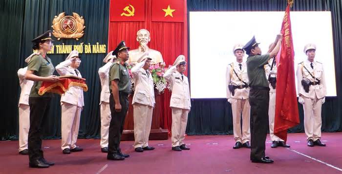 Phòng CSHS Công an Đà Nẵng được tặng thưởng Huân chương Chiến công hạng Ba