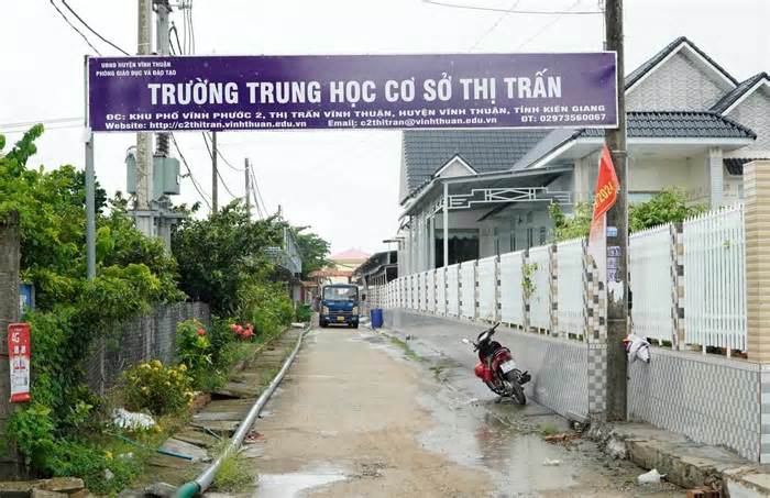 Làm rõ vụ việc hiệu trưởng tự chuyển trường ở Kiên Giang