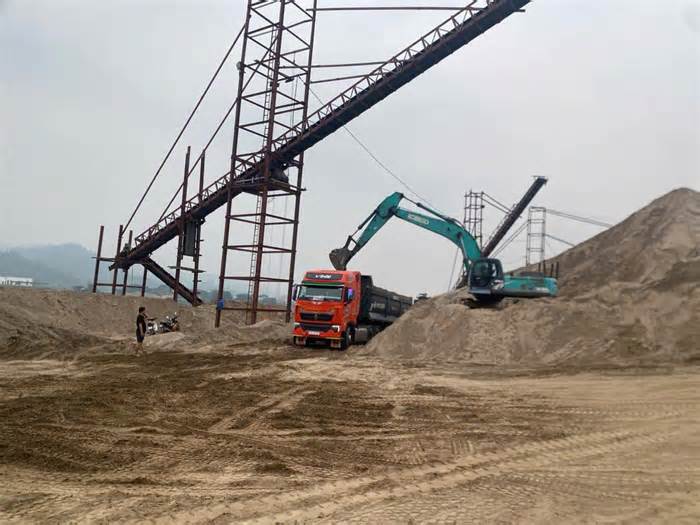 Ổn định giá cát trong bối cảnh nguồn cung khó khăn