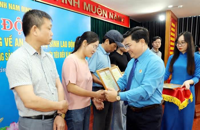 Nhiều hoạt động ý nghĩa, thiết thực trong Tháng Công nhân ở Nam Định