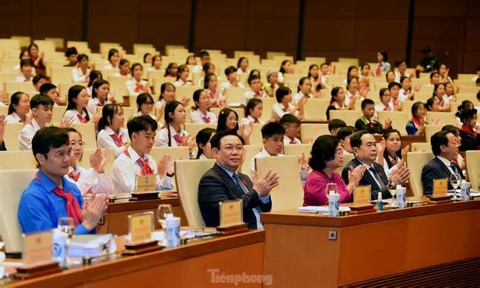 Chủ tịch Quốc hội Vương Đình Huệ: Tiếng nói của trẻ em góp phần làm thay đổi thế giới