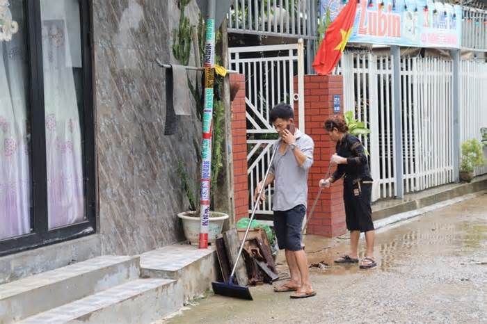 Dân vùng trũng Đà Nẵng lần thứ 3 dọn nhà trong vòng 1 tháng do mưa lũ