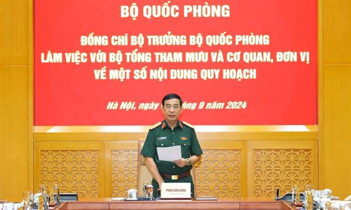 Đại tướng Phan Văn Giang làm việc với Bộ Tổng Tham mưu