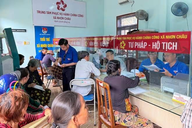 Nhiều người hoạt động không chuyên trách thành công chức, lao động hợp đồng cấp xã